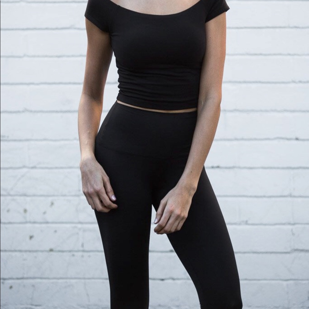 Utopia by Hue leggings